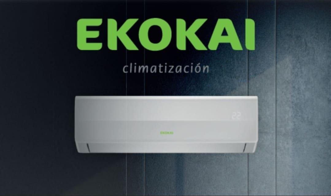 Outdoor unit on wall bracket